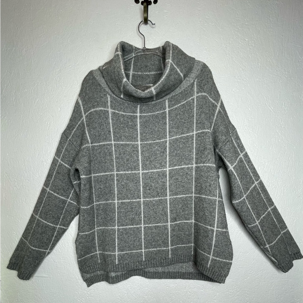 Cozy Gray Windowpane Cowl Neck
Sweater Soft Knit - Picture 14 of 14
